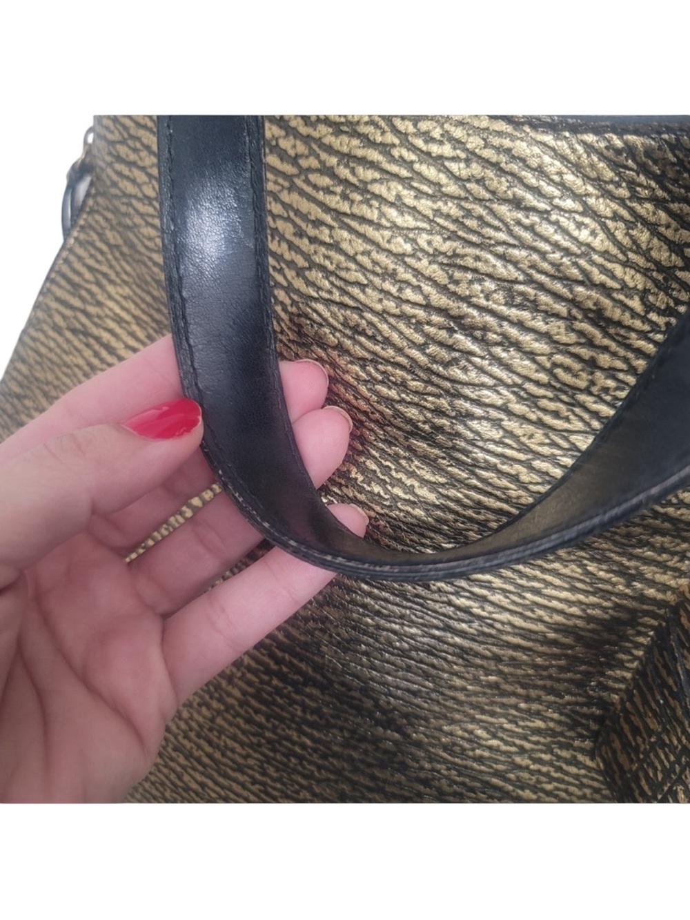 YVES SAINT LAURENT Metallic Gold Textured Leather Hobo Bag - Archival YSL - Picture 14 of 15